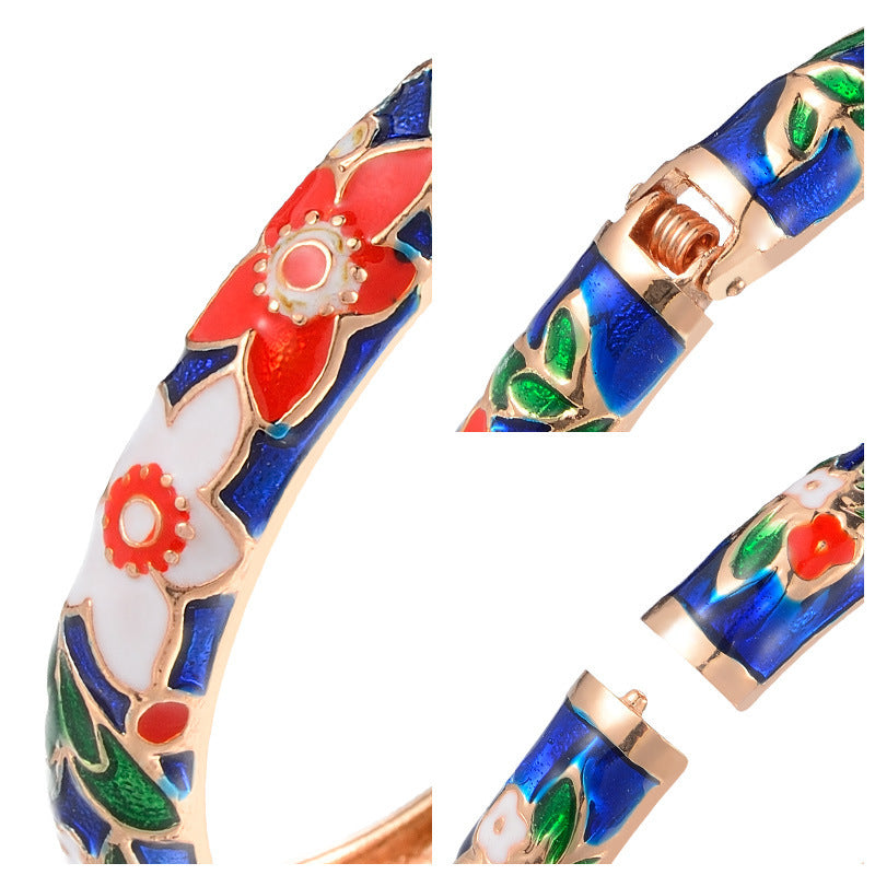 Vintage Carved Flower Bracelet