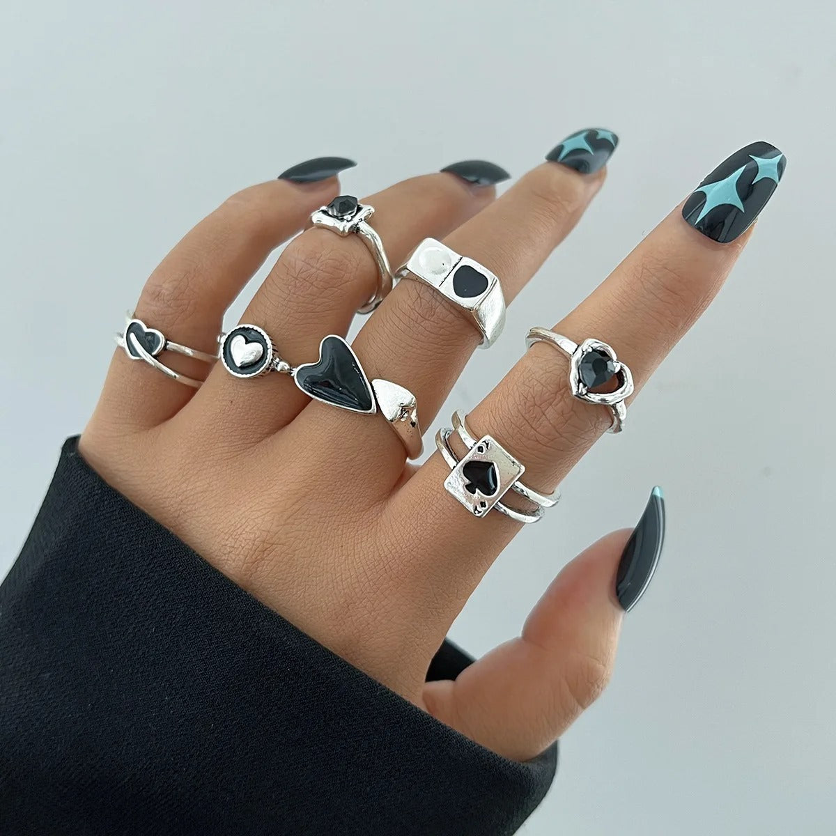 Retro Black Love 7-piece Set Rings