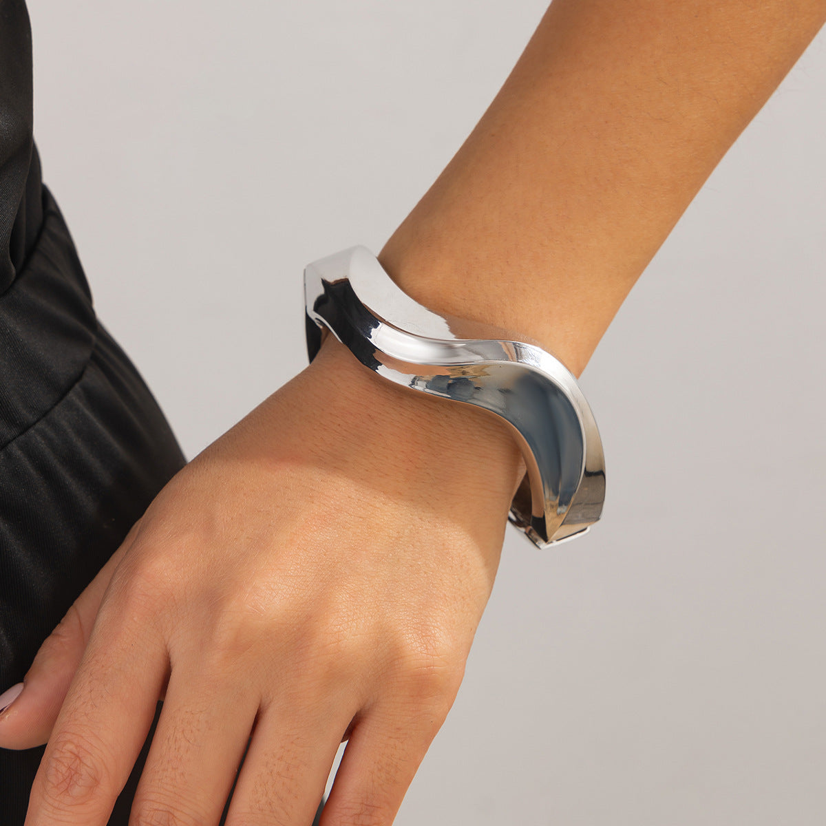 Exaggerated Design Bracelet