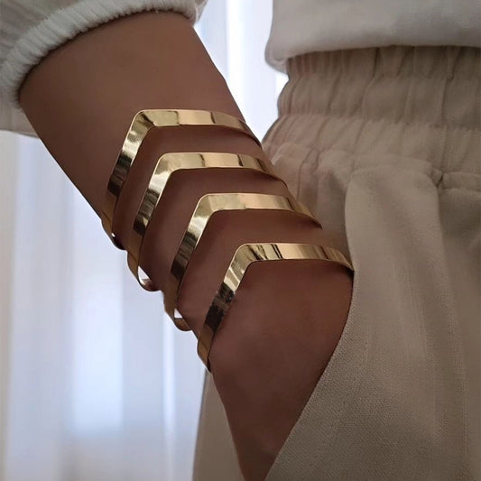 V-shaped Wave Bracelet