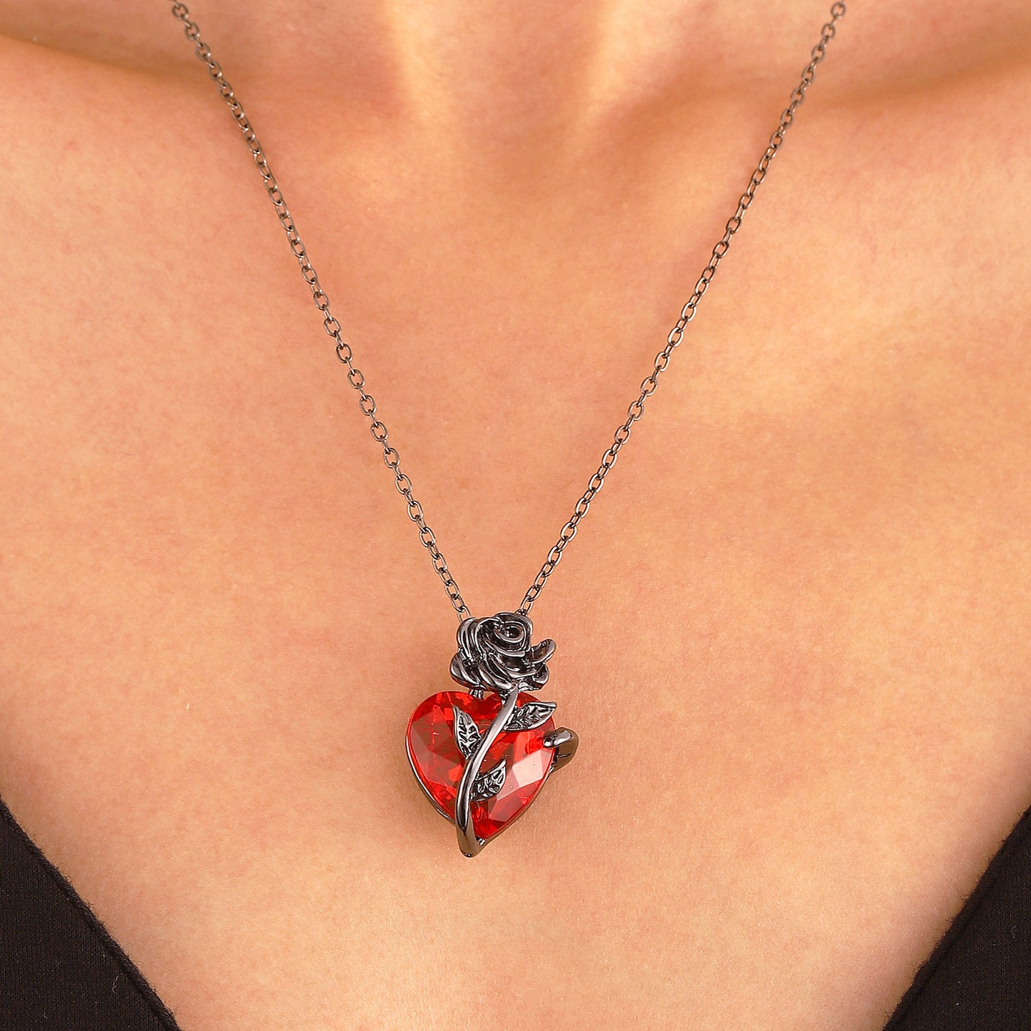 Rose Heart-shaped Clavicle Chain Pendant Necklace for Valentine's Day