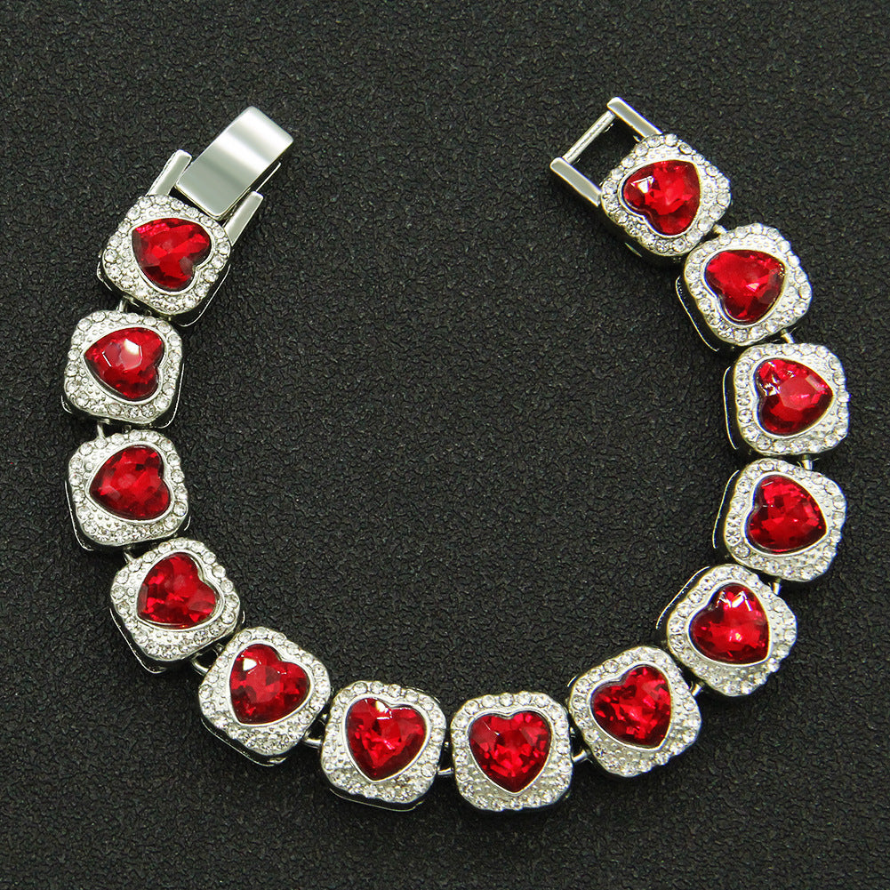 Splendid Diamond Heart Necklace