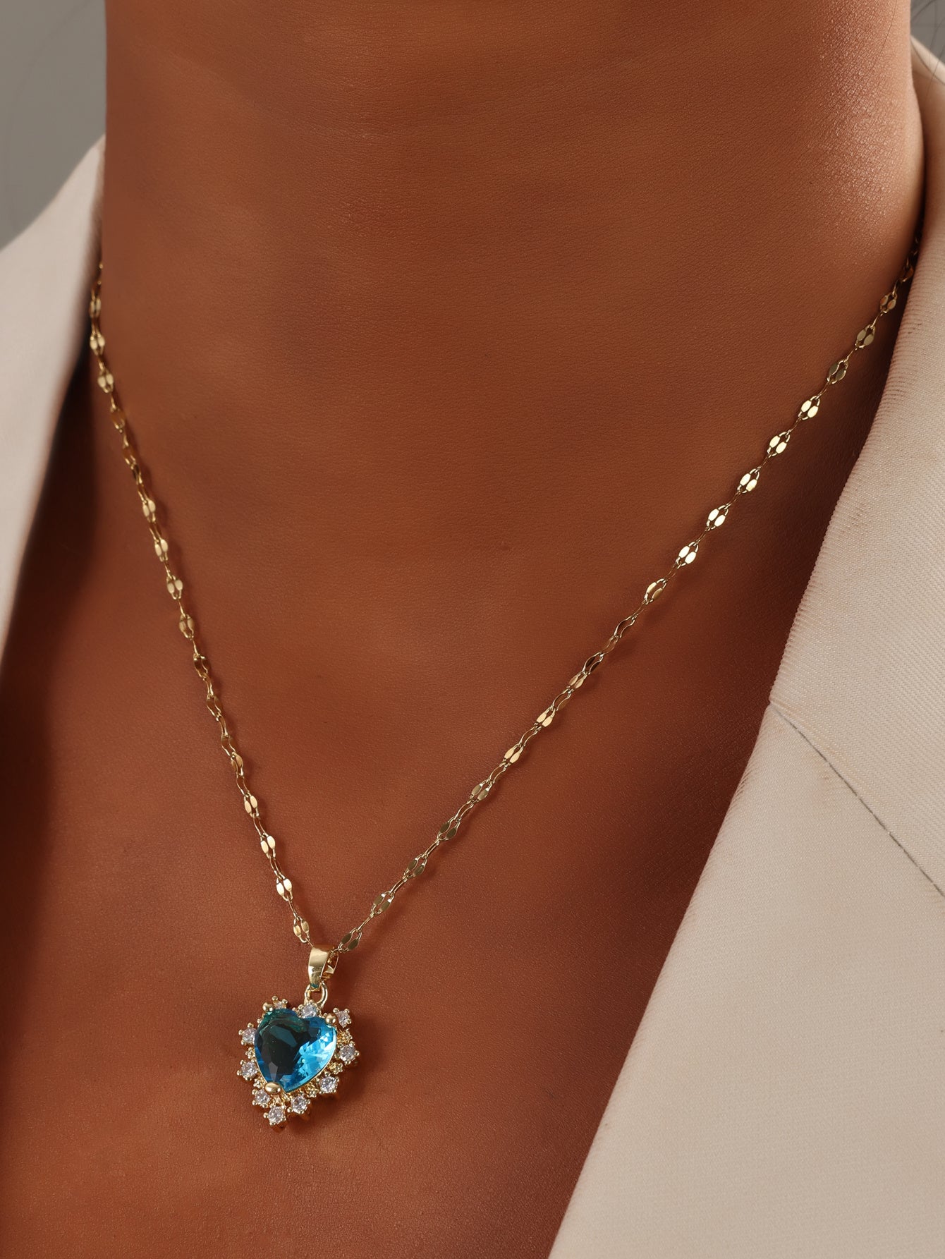 Heart-shaped Collarbone Chain Necklace