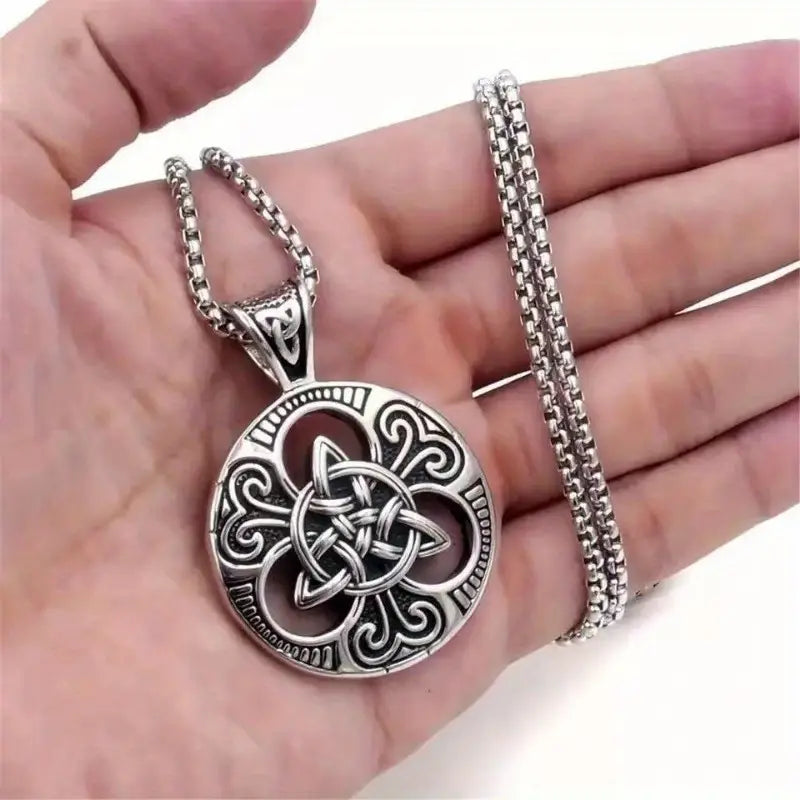 Irish One Heart Knot Pendant Necklace